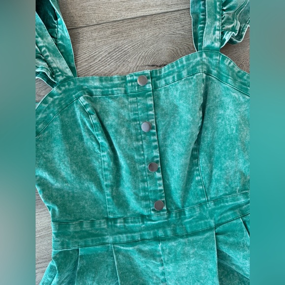 Flying Tomato Green Acid Wash Romper size medium only worn once - Picture 9 of 11